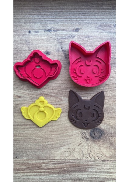 2li Sailor Moon ve Luna Kurabiye Kalıbı ve Şeker Hamuru Kalıbı Seti