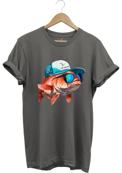 Avcılık Fishing Balık Avcılığı Şapkalı Komik Balık Tasarımı Baskılı Regular Fit Pamuk Tişört