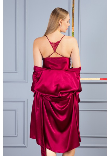 Kadın Güpür Dantel ve Sırt Detaylı Saten Çeyizlik Ikili Gecelik Sabahlık Takımı fırsatları