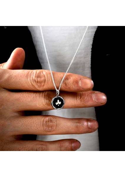 Gümüş Sinek Figürlü Kolye 925 Ayar Gümüş Mini Sinek Figürlü Unisex Kolye Iskambil Kartı Kolye fiyatları