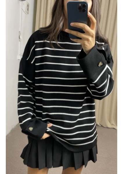 Siyah Çizgili Kol Detaylı Triko Standart fiyatları