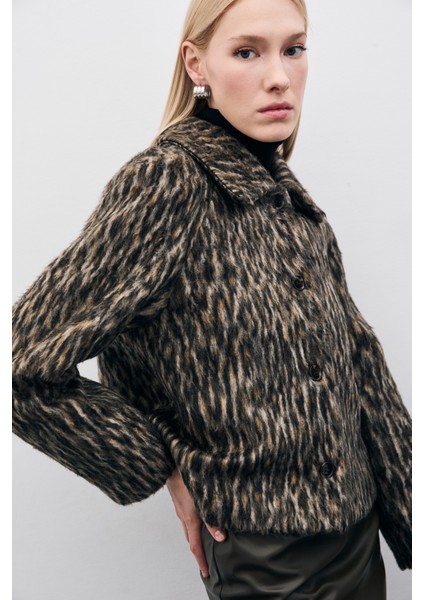 Leopar Desenli Kısa Ceket - Leopar modelleri