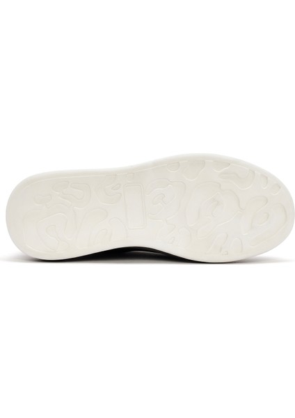 Erkek Siyah Kalın Tabanlı Bağcıklı Deri Sneaker 25SFD691418
