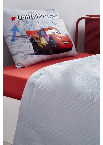 Cars On The Road Tek Kişilik Disney Lisanslı Lastikli Fitted Çarşaf Kapitone Çocuk Nevresim Takımı modelleri