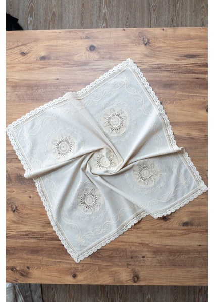 Krem Kare Masa Örtüsü fiyatları