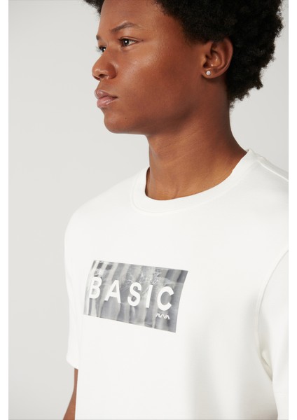 Erkek Beyaz Soft Touch Hologram Baskılı Bisiklet Yaka T-shirt A41y1335