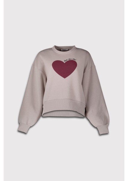 Önü Kalp Baskılı Nakışlı Sweatshirt