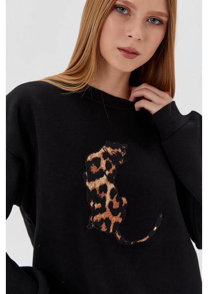 Leopar Kabartmalı Sweatsirt Sıyah fırsatları