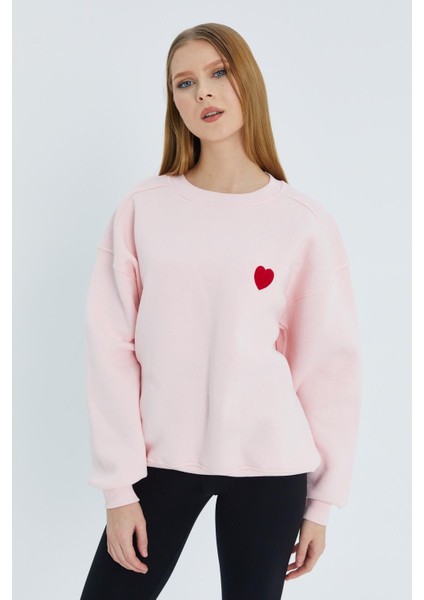 Kalp Nakışlı Sweatshirt Pembe modelleri