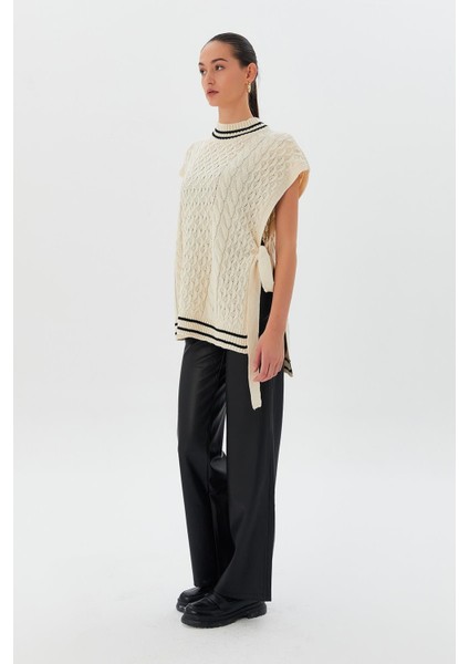 Iki Renkli Bağlamalı Süveter Ekru fırsatları