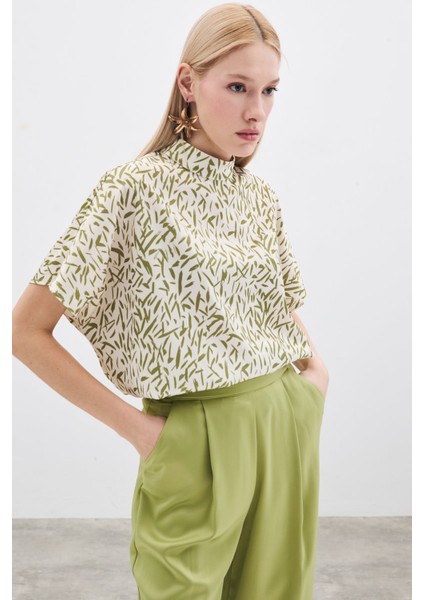 Yarasa Kol Desenli Bluz - Yağ Yeşili