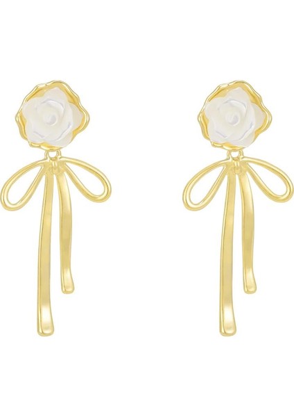 Beyaz Gül Detaylı Küpe modelleri