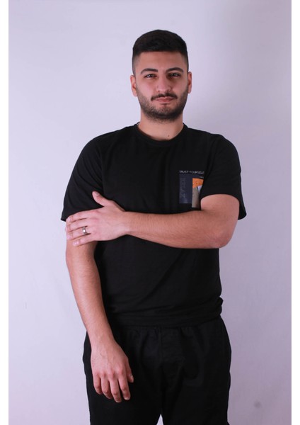 Trust - Yourself Baskı Siyah Erkek T-Shirt