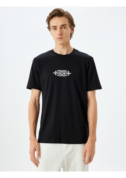 Kısa Kollu Bisiklet Yaka Pamuklu Baskılı Tişört modelleri