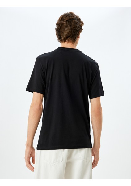 Kısa Kollu Bisiklet Yaka Pamuklu Baskılı Tişört fırsatları