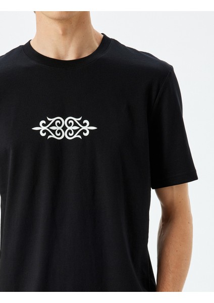 Kısa Kollu Bisiklet Yaka Pamuklu Baskılı Tişört indirimleri