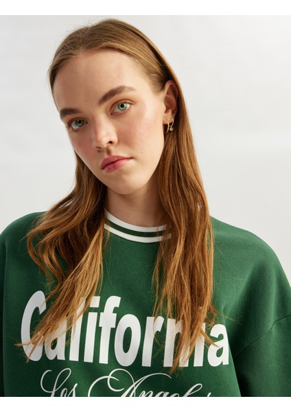 Uzun Kollu Bisiklet Yaka Kolej Baskılı Sweatshirt