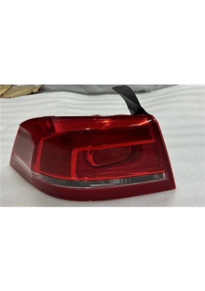 Passat B7 2011-2015 Stop Lambası Ledsiz Sol 3AE945095F