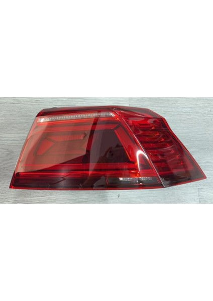 Passat B8.5 2019-2022 Stop Lambası Dıs Sağ R-Line 3G5945208M/P