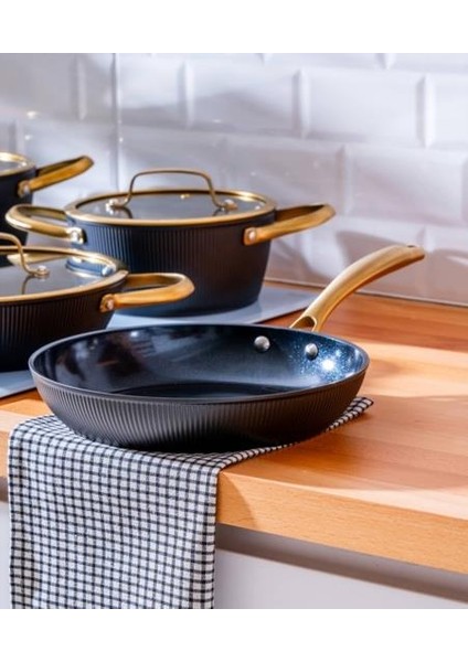 Ultimate Pro 7 Parça Tencere Seti - Black indirimleri