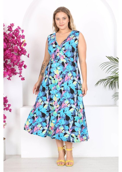 Kadın Mavi Floral Suluboya Desen Kolsuz Kruvaze Yaka Büyük Beden Maxi Elbise