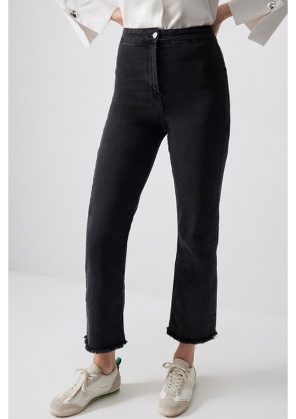 Paçası Püsküllü Denim Pantolon fiyatları