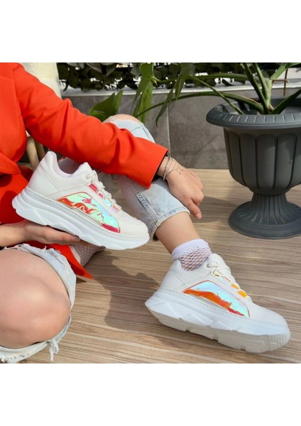 Fenna Beyaz Cilt Hologramlı Bağcıklı Spor Ayakkabı indirimleri