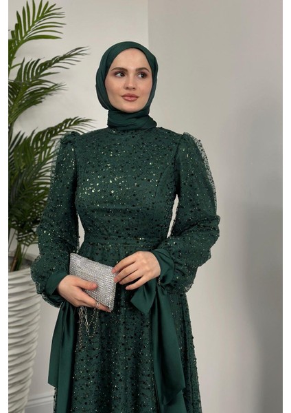 Hilly Kolları Fiyonk Saten Abiye Zümrüt fırsatları