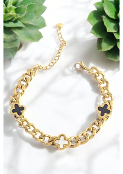 Siyah ve Beyaz Yonca Gold Çelik Charm Bileklik