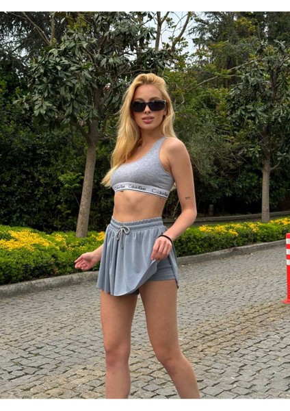 Kadın Gri Bol Kesim Taytlı Spor Şort