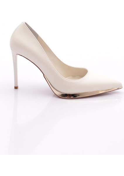 5518 Kadın Sivri Burun Topuklu Ayakkabı