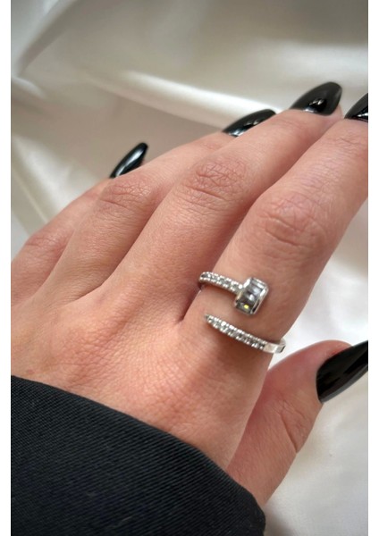 Özel Seri Baget Zirkon Taşlı Çivi Tasarım Ayarlanabilir Kadın Çelik Yüzük