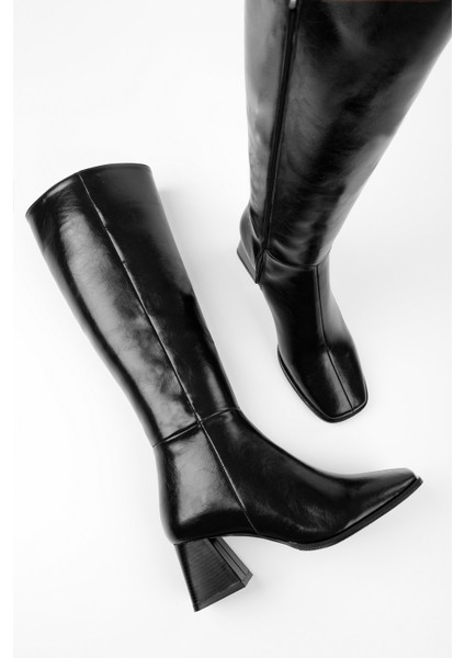 Kadın Stall Siyah Küt Burunlu Çizme fırsatları