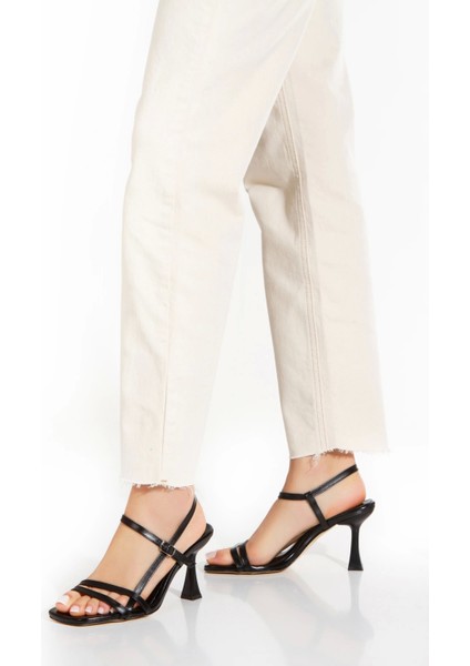 Kadın İnce Topuklu Şık Ayakkabı Siyah