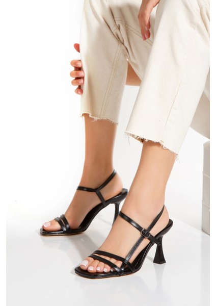 Kadın İnce Topuklu Şık Ayakkabı Siyah fiyatları