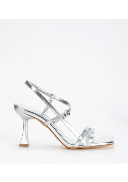 Kadın İnce Topuklu Şık Ayakkabı Gümüş fiyatları