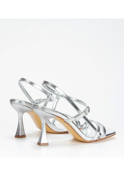 Kadın İnce Topuklu Şık Ayakkabı Gümüş modelleri