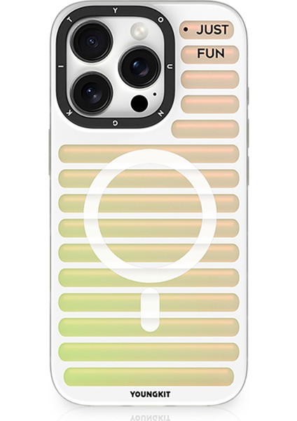 iPhone 16 Pro Max Kılıf Magsafe Şarj Özellikli Youngkit Geek Serisi Kapak Beyaz