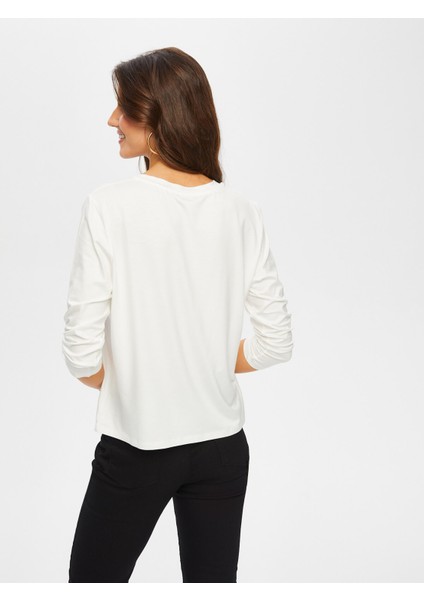 Önü Çiçek Dantel Aplikeli Yuvarlak Yaka T-Shırt 087 fırsatları