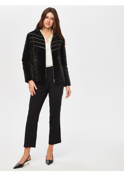 Zincir Şerit Detaylı Kadife Görünümlü Kapitone Mont 005