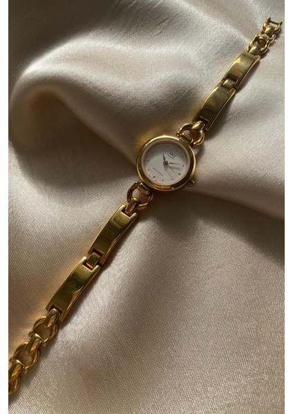 Altın Sarısı Çelik Özel Tasarım Kordon Dikdörtgen Küçük Vintage Kadın Kol Saati