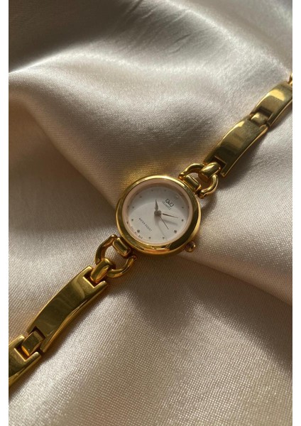 Altın Sarısı Çelik Özel Tasarım Kordon Dikdörtgen Küçük Vintage Kadın Kol Saati fiyatları