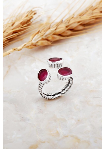 Kök Yakut Taşlı El Sarması Üç Başlı Gümüş Yüzük 5944