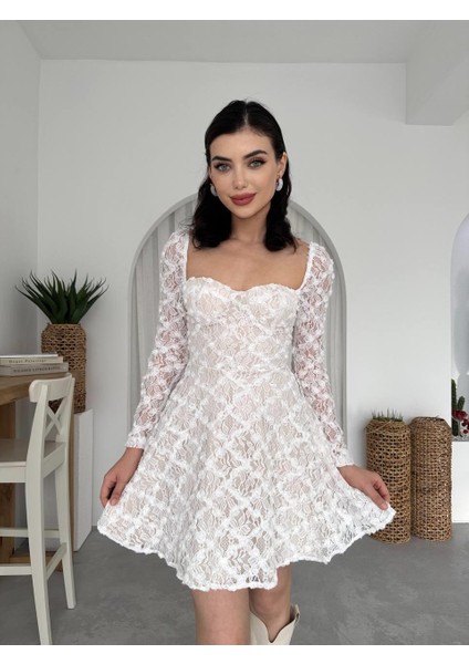 Filipina Tasarım Kalp Yaka Mini Tasarım Elbise
