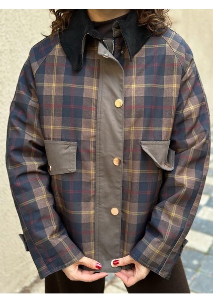 Kadife Yaka Detaylı Ekose Ceket fırsatları