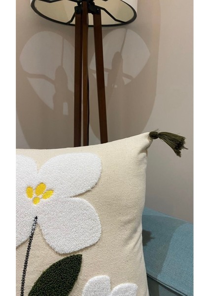Çiçek Püsküllü Keten Dekoratif Kırlent Kılıfı Yastık Kılıfı 1 Adet 43 x 43 cm