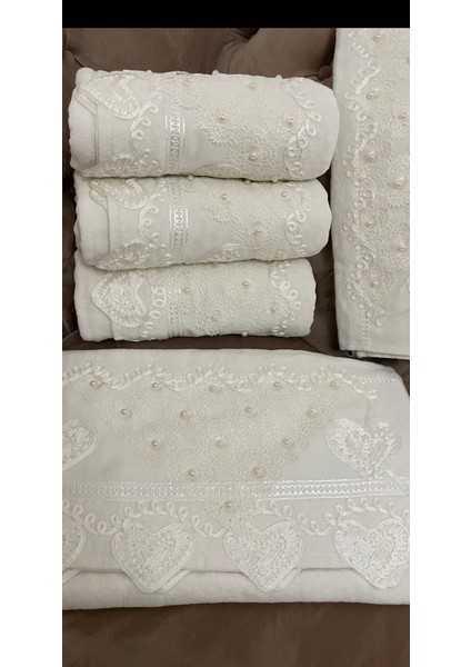 Dantelli Fistolu Şık Çeyizlik Havlu Modelleri Çeyizlik El Havlusu Şık Avangard Havlu Modelleri fiyatları