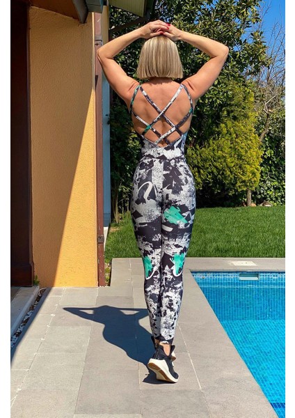 Batik Desen Sırtı Çift Çapraz Ip Detaylı Spor Tayt Tulum modelleri