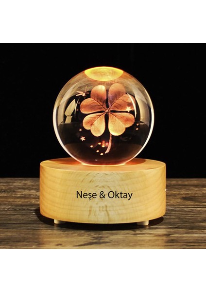 Kişiye Özel Işıklı Ahşap Kaideli Yonca Temalı Cam Küre 8 cm *6 cm