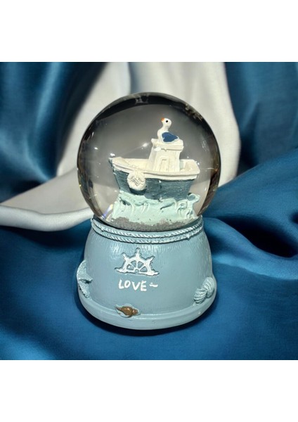 Orta Boy Işıklı Tekne Kar Küresi (8 x 8 cm ) fiyatları